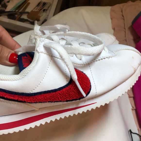 Nike tennis shoes - Picture 3 of 4